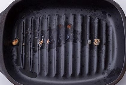 魚の形に脂ジミが付着 グリルパンおすすめ イメージ