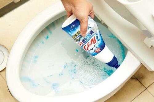 黄・茶色汚れにはライオン「トイレのルック除菌消臭EX」 イメージ4