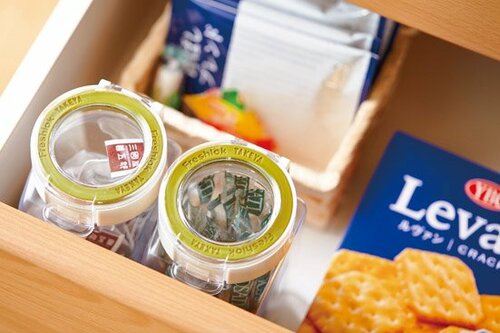 フタが透明で中身見えが◎プラケースだから超軽い!