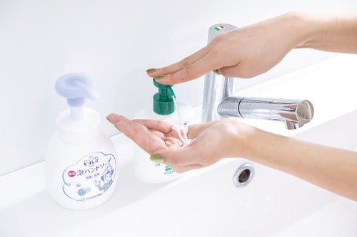 おすすめアイテム:ロート製薬「メンソレータム ハンドベール」 イメージ2