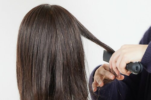 メリット2:ヘッドが小さいので小回りが効く コードレスヘアアイロンおすすめ イメージ
