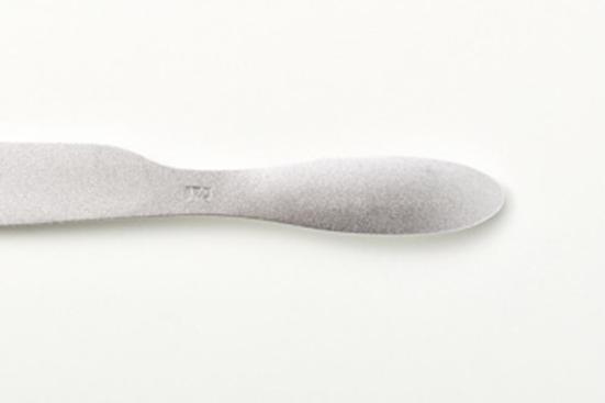 持ち手のくぼみが握りやすい「貝印」
