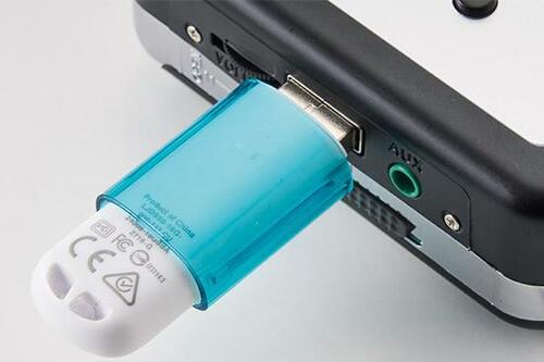 ステップ②メモリを接続してボタンをON イメージ