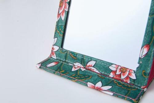 ミラーの枠もキッチリ縫製