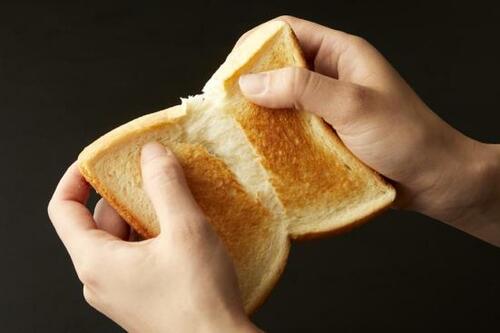 もっちりで食べ応え大！耳まで旨い「OK」の手作りパン イメージ2