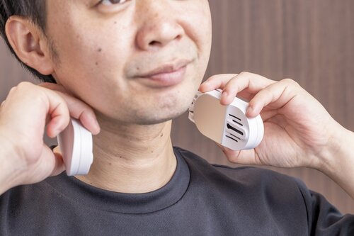 【冷却性能】両側からしっかり冷やす 電動ネッククーラーおすすめ イメージ