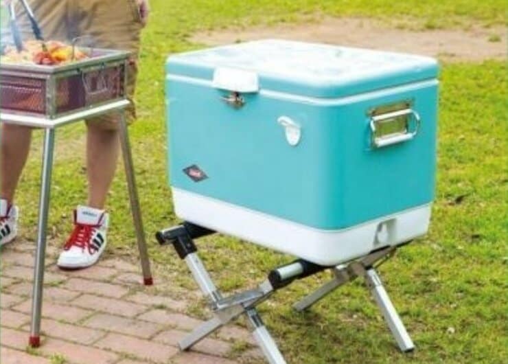 【コールマン】“定番クーラーボックス2選”の実力は？｜キャンプのプロが使い心地＆中古買取額を解説！