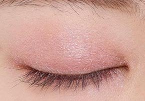 仕上がり:色白さんに似合う偏光青みピンク イメージ