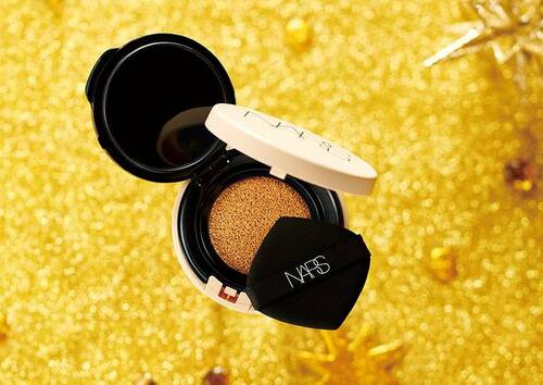 2021年総合2位!NARS「ピュアラディアント プロテクション アクアティックグロー クッションファンデーション」 イメージ2