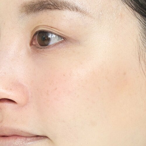 とにかく顔色を元気に見せたい時に! オレンジチークおすすめ イメージ
