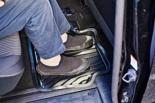 車用フロアマットおすすめ ボンフォーム 3Dプライム  後席用 イメージ2