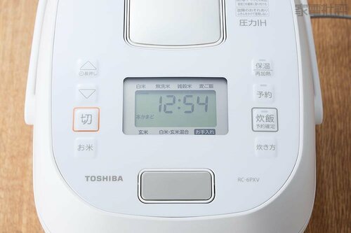 内釜は少し重いけど炊飯コースは充実 東芝「圧力IHジャー炊飯器 RC-6PXV」おすすめ イメージ2