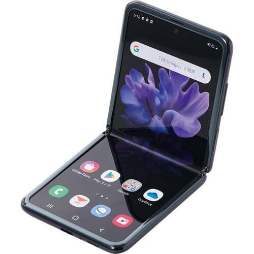 10位: 自撮り好きこそ懐かしスタイルで! サムスン「Galaxy Z Flip」