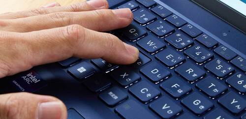 【使い勝手】タッチパッドの左右ボタンが安っぽい 小型ノートPCおすすめ イメージ3