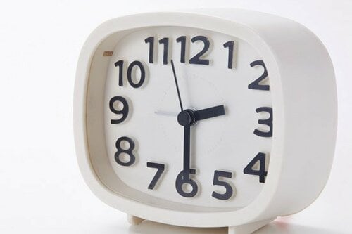 ダイソー:ライト付目覚まし時計:時計