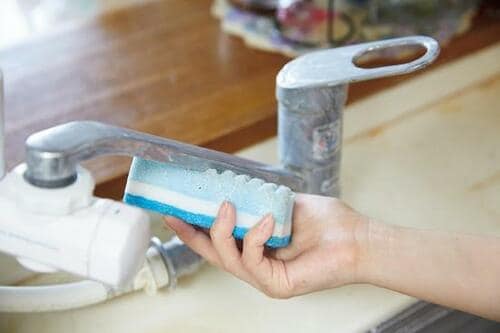 【ハウツー】水垢を専用洗剤でラクに落とす方法