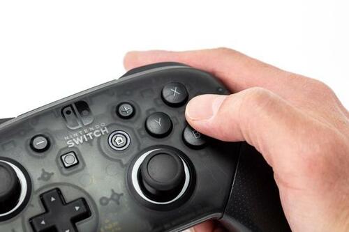 使いやすいけどゲーム対応に難