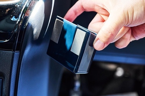 車用小物入れおすすめ カインズ 貼り付けられる 車内用小物入れ イメージ2