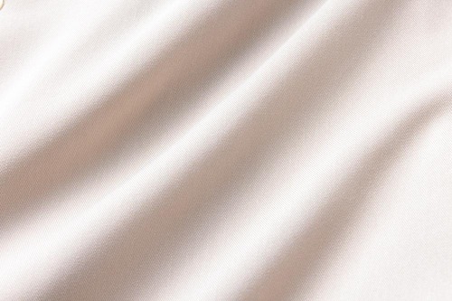 光沢感のある柔らかい生地を使用 イメージ