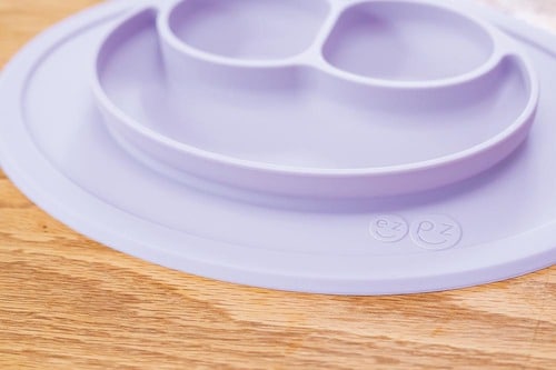 おしゃれでピタッとくっついてずれない！「ezpz」 離乳食食器セットおすすめ イメージ