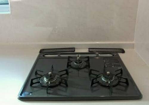 料理のたびに汚れるコンロ周りはプロのテクで簡単キレイ！ イメージ