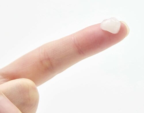 使用感:ややとろみのあるジェル状のテクスチャー デリケートゾーン用保湿アイテムおすすめ イメージ