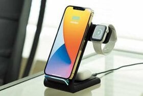 Appleユーザーにおすすめ！ 3ガジェットを省スペースで爆速充電できるAouevyo「ワイヤレス充電器3in1」｜家電批評・オブ・ザ・イヤー2021のイメージ