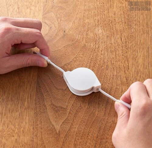 本体が軽くて浮いてもケーブルはたるまない USB Type-Cケーブルおすすめ イメージ