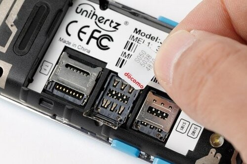 【ステップ①】nanoが基本SIMカードをセットします イメージ2