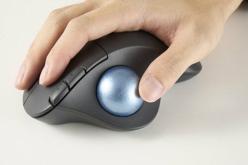 形状やホイール、設定ソフトも重要です トラックボールマウスおすすめ イメージ