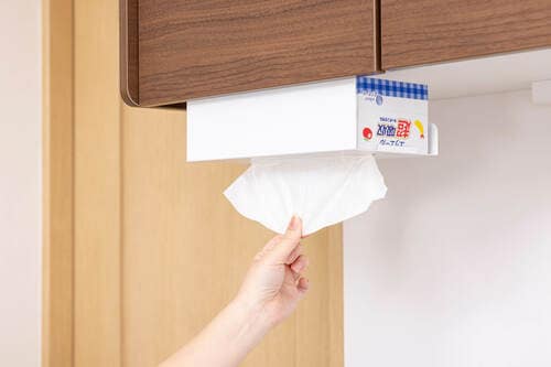 戸棚に吊り下げるだけ ペーパータオルホルダーおすすめ イメージ