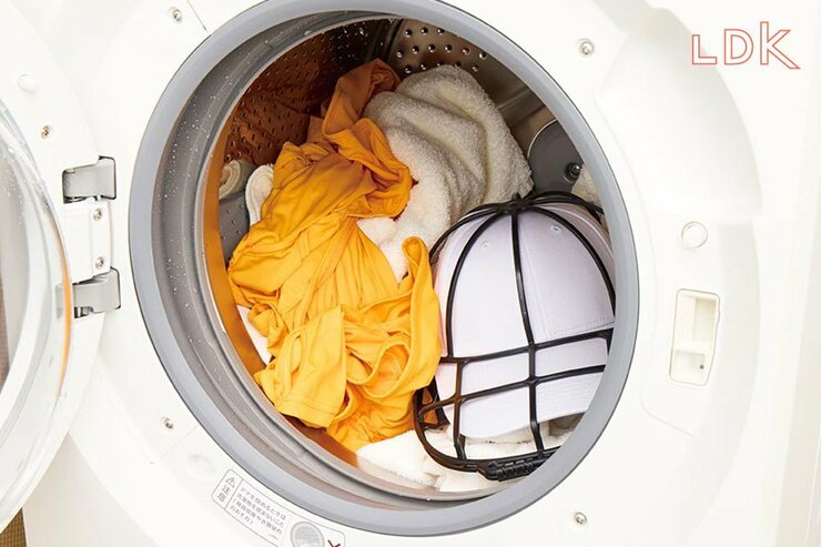 【洗濯機投げ込みOK】キャップ帽、手洗いしなくても型崩れしない！ 画期的アイテムを発見【LDK】