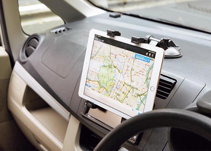 大画面で見やすい 車内用 タブレットホルダー を Monoqlo が検証 360life サンロクマル 大画面で見やすい 車内用 タブレットホルダー を Monoqlo が検証 360life サンロクマル