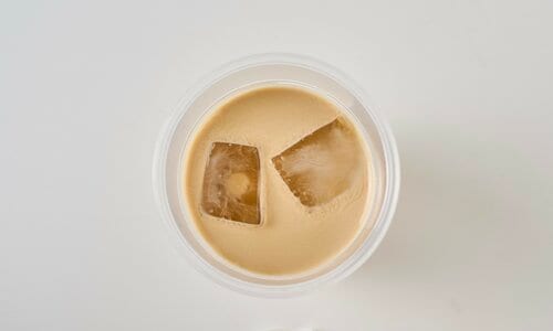 牛乳で割るとコーヒーのおいしさをしっかり感じられる コーヒーポーションおすすめ イメージ