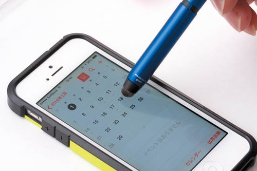 軽量だから滑らかに操作できて手帳も端末も心地良い書き味 イメージ