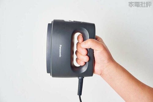 触れている間ずっとスチームが出てラクラク 衣類スチーマーおすすめ イメージ