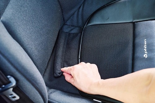 車用シートクッションおすすめ ボンファーム ファイテンカーボン シングルクッション イメージ3