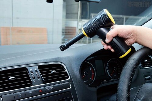 車内の掃除 電動エアダスターおすすめ イメージ