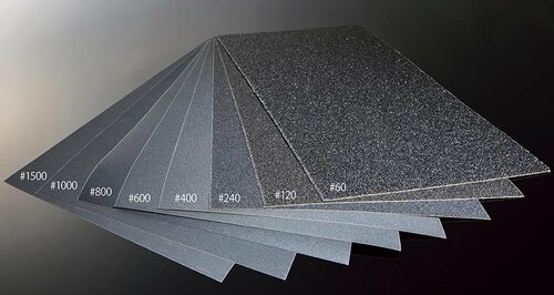 陶器類から鏡まで汚れを一網打尽 ダイソー「耐水ペーパー 8枚セット」 イメージ