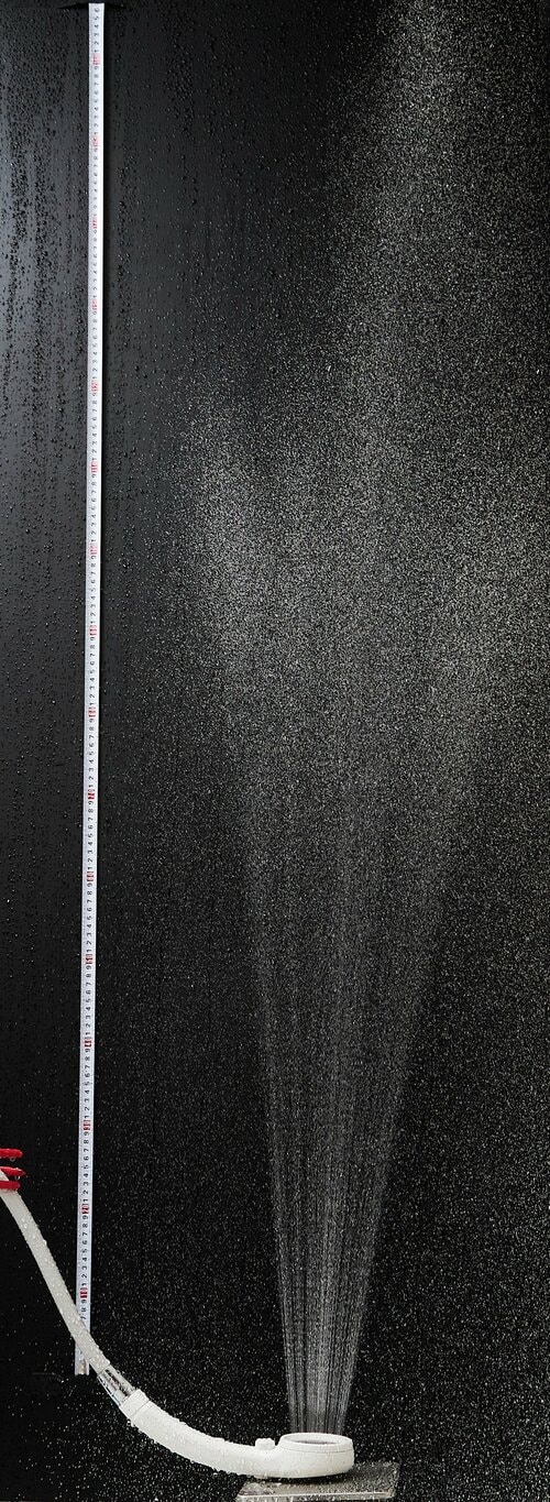 極細穴を施した散水板で水勢アップ 節水シャワーヘッドおすすめ イメージ