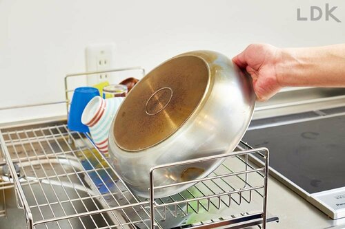 ためこんだ食器やフライパンも入る 水切りラックおすすめ イメージ