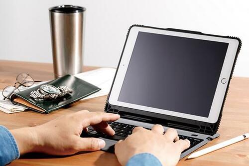 お手頃価格で機能満載な iPad Pro用ケースキーボード イメージ
