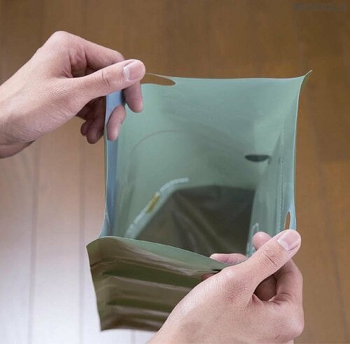 給水口が大きく開き、水が入れやすい 折りたたみ水タンクおすすめ イメージ