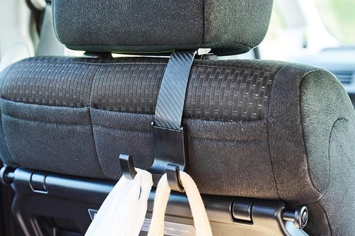 車のシートフックおすすめ キャンドゥ(スルガ) ヘッドレスト用 強力ダブルフック イメージ2