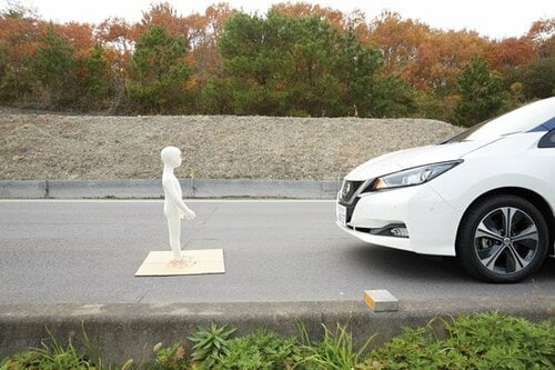 衝突回避サポートを試乗テスト法定速度内ならしっかり止まりました