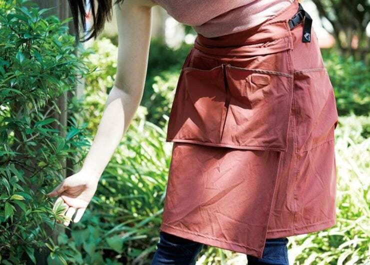 【ワークマン女子】エプロンみたいな「ラップスカート」でBBQ、ガーデニングが映えます｜買って良い服×ダメな服