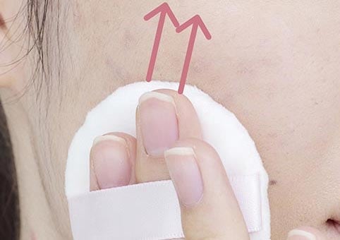 毛穴をカバーできるパフの使い方は? 化粧下地おすすめ イメージ2