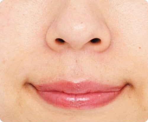 レッド系なら血色感UP 色付きリップおすすめ イメージ