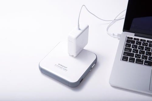 バッテリー:充電器:チャージャー:リンクスインターナショナル:enerpad:ACコンセント搭載モバイルバッテリー