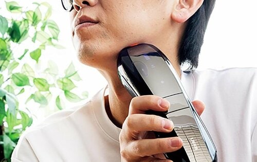 使い心地：中央のくぼみが手に馴染んで持ちやすい メンズ光美容器・家庭用脱毛器おすすめ イメージ